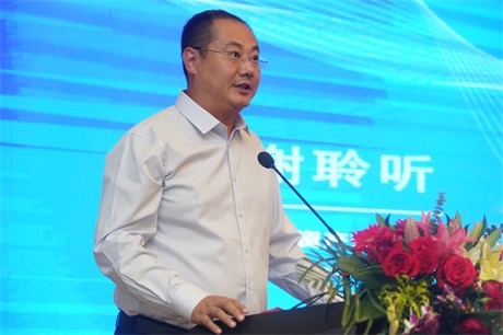 河南省地方金融监督管理局副局长李拴成,中原资产总裁岳胜利,省担保